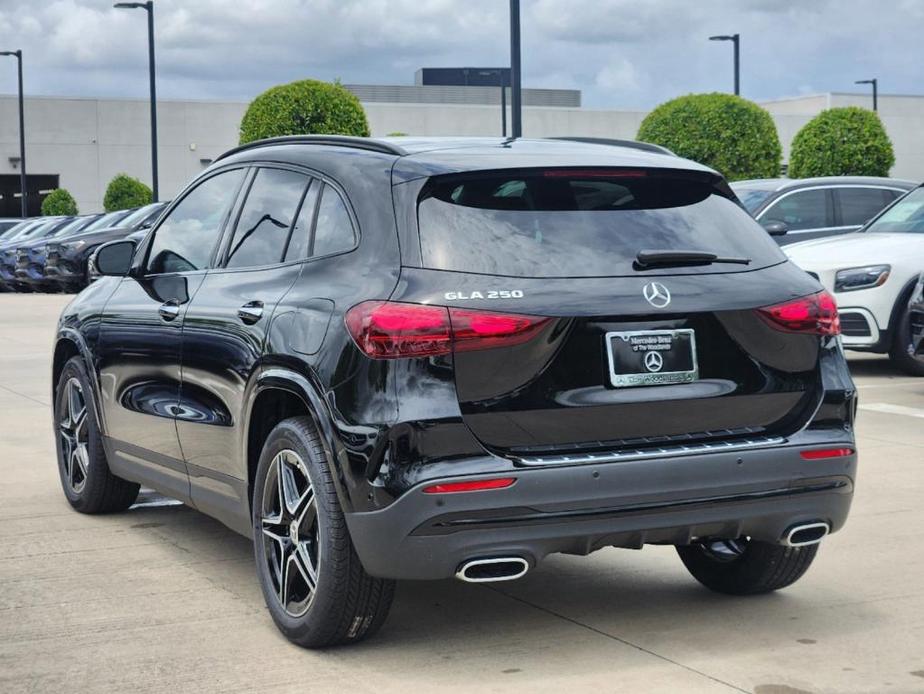 new 2025 Mercedes-Benz GLA 250 car