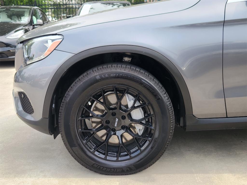 used 2019 Mercedes-Benz GLC 300 car, priced at $18,998