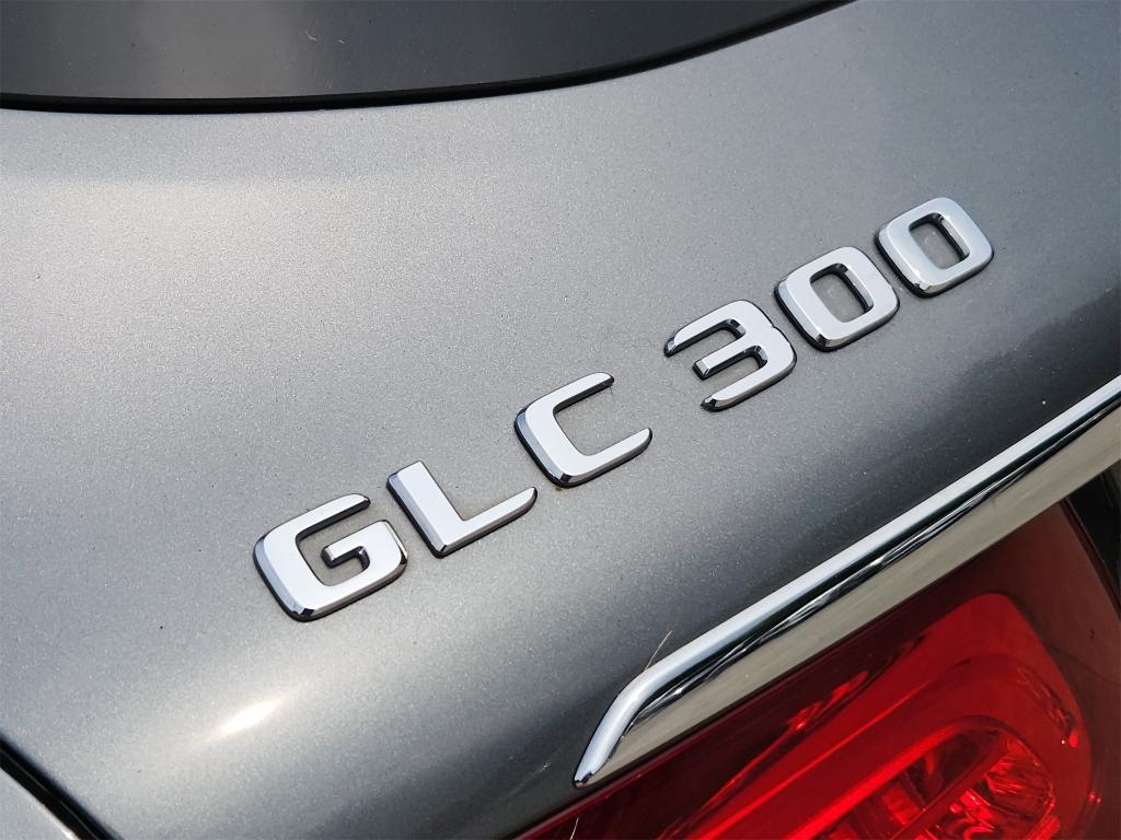 used 2019 Mercedes-Benz GLC 300 car, priced at $18,998