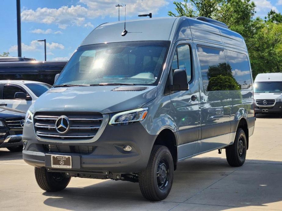 new 2024 Mercedes-Benz Sprinter 2500 car, priced at $90,681