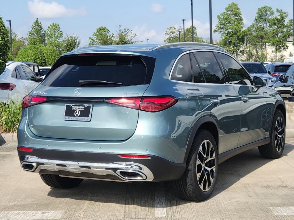 new 2025 Mercedes-Benz GLC 350e car