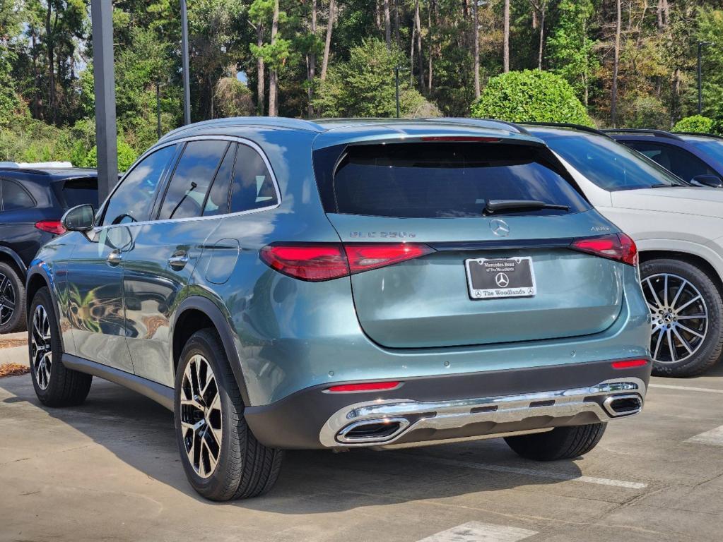 new 2025 Mercedes-Benz GLC 350e car