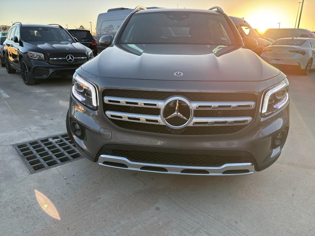 used 2022 Mercedes-Benz GLB 250 car, priced at $33,498