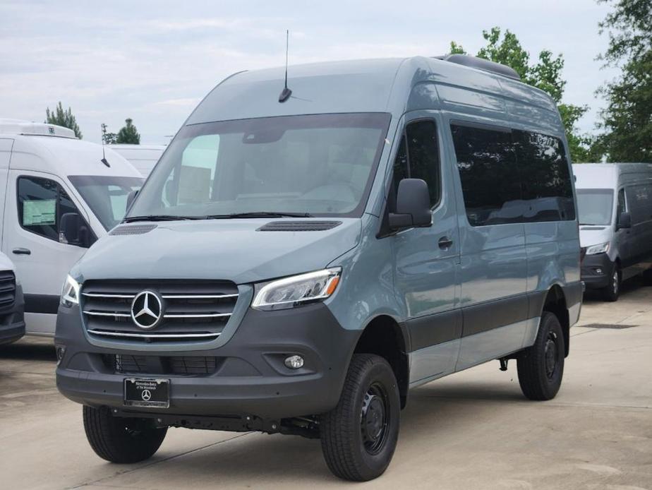 new 2024 Mercedes-Benz Sprinter 2500 car, priced at $76,141