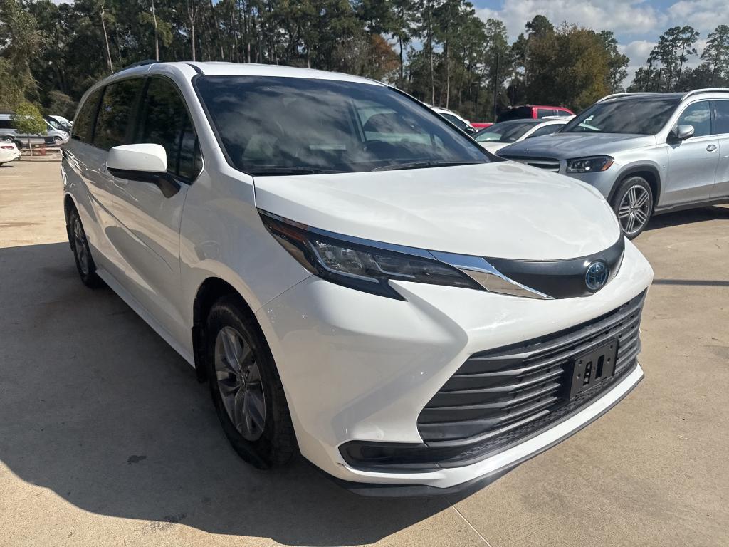 used 2022 Toyota Sienna car, priced at $34,798
