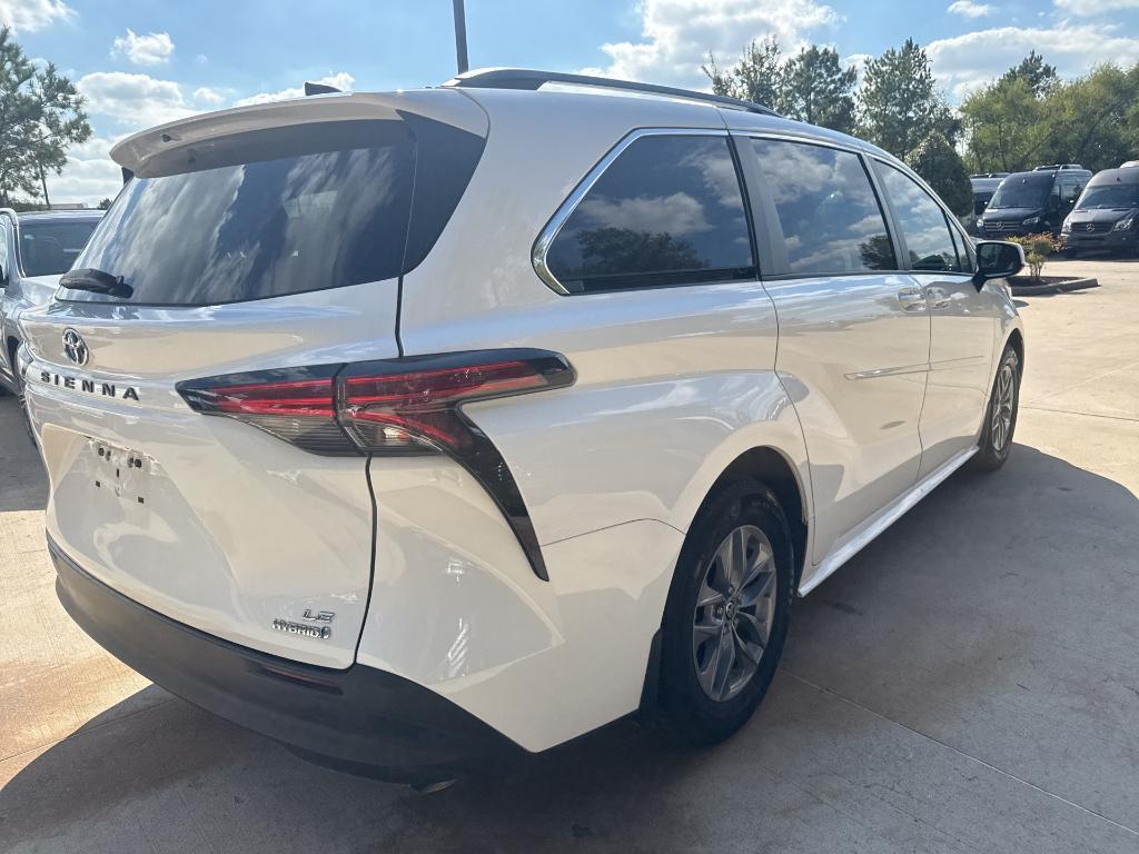 used 2022 Toyota Sienna car, priced at $34,498