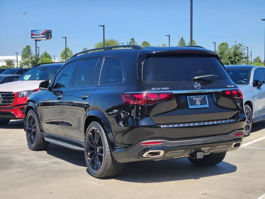 new 2025 Mercedes-Benz GLS 580 car