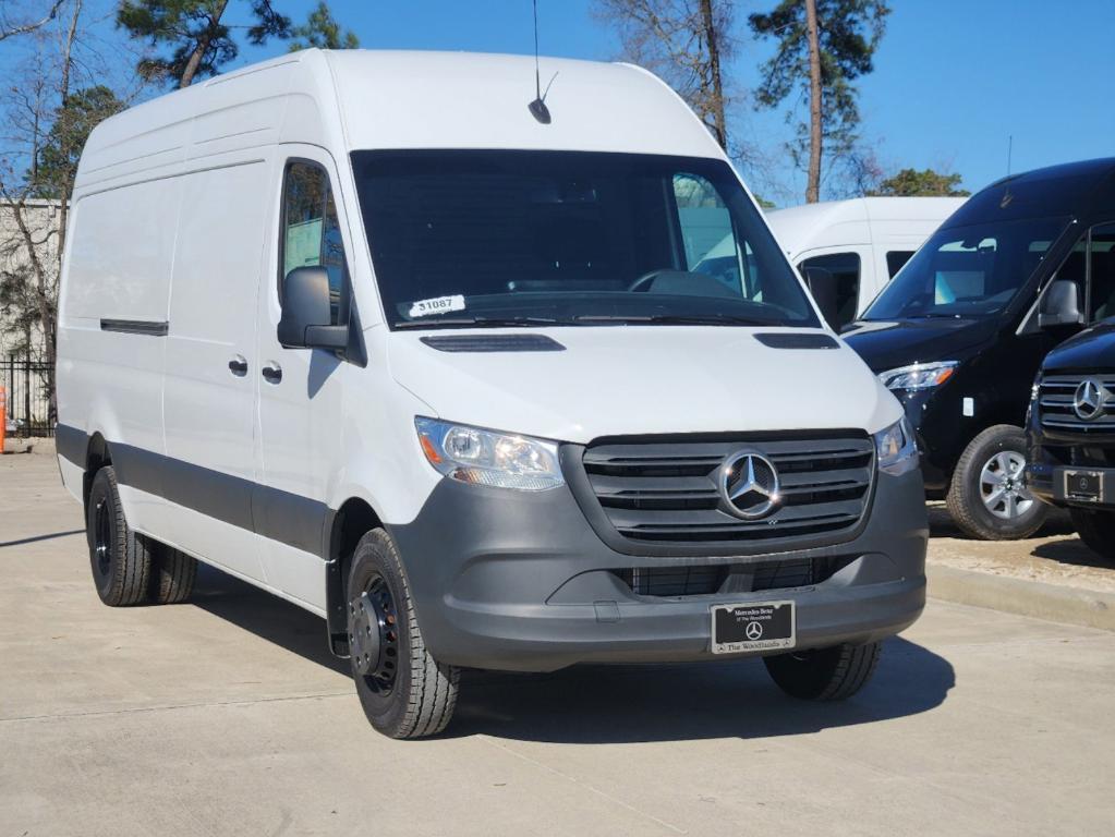 new 2024 Mercedes-Benz Sprinter 3500 car, priced at $67,143