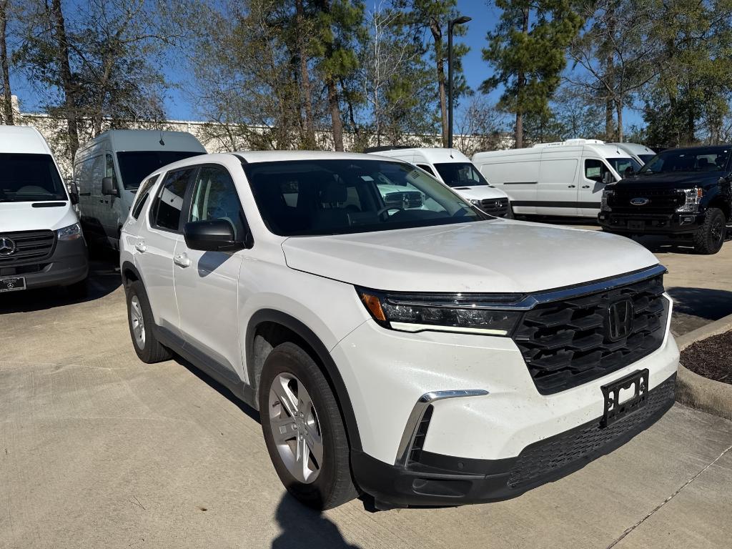 used 2023 Honda Pilot car, priced at $29,998