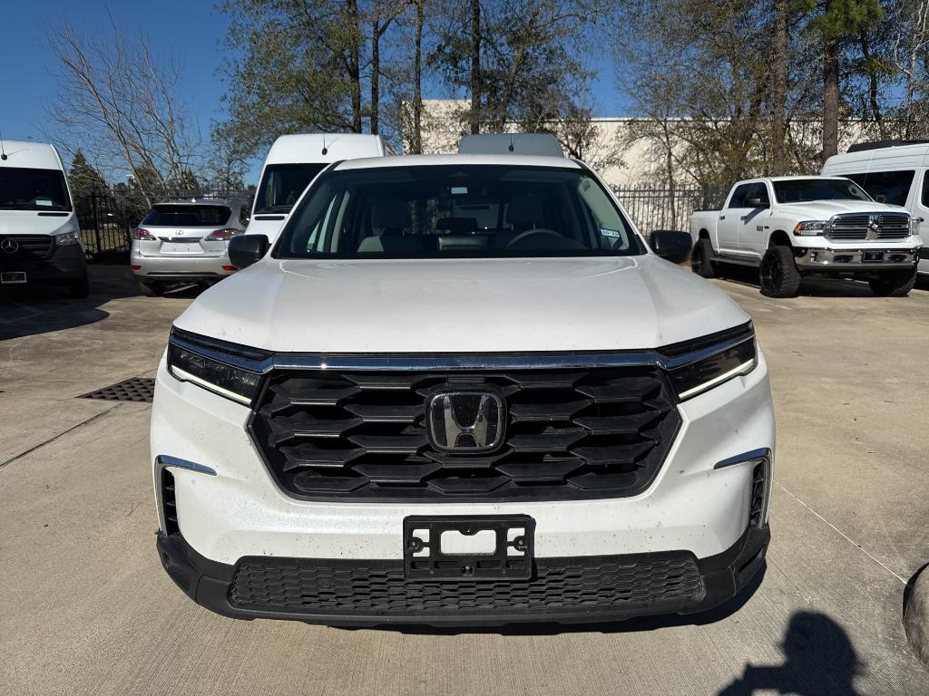 used 2023 Honda Pilot car, priced at $29,998