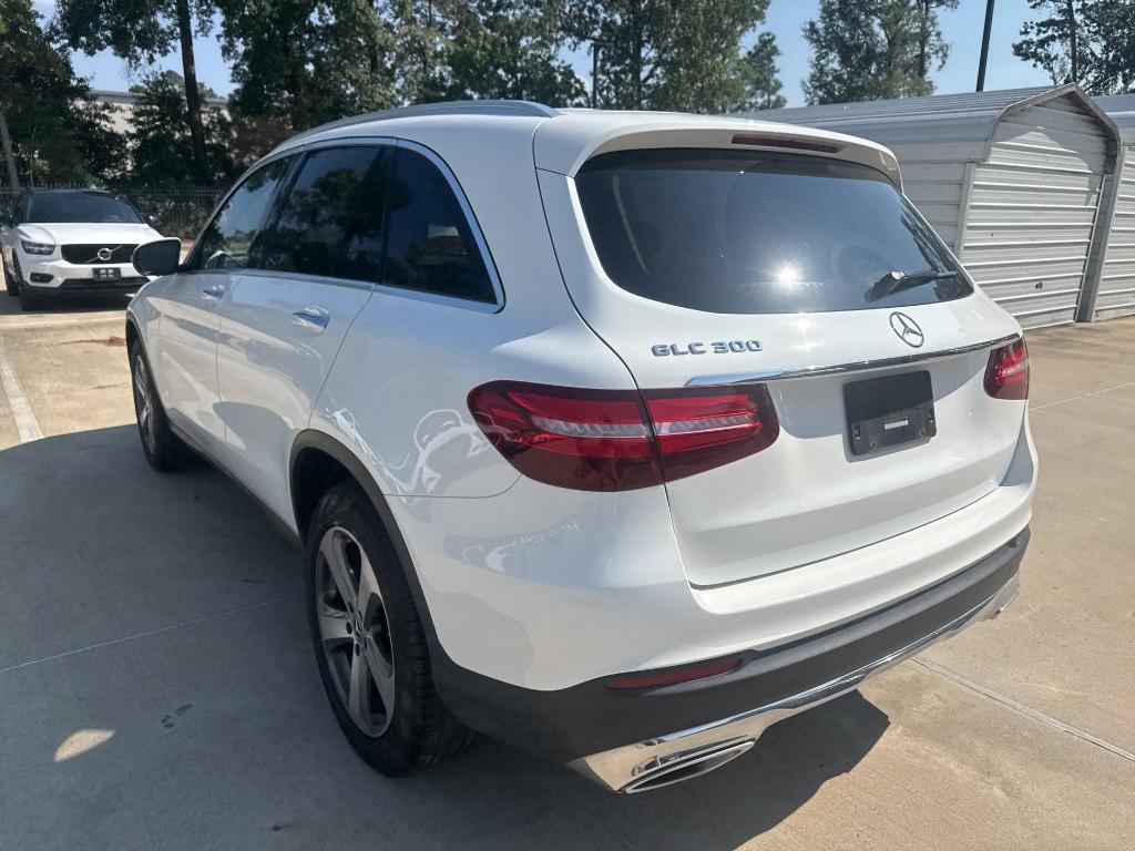 used 2019 Mercedes-Benz GLC 300 car, priced at $23,998