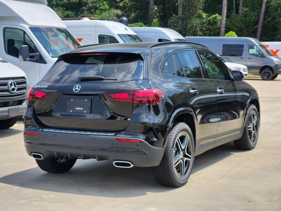 new 2025 Mercedes-Benz GLA 250 car