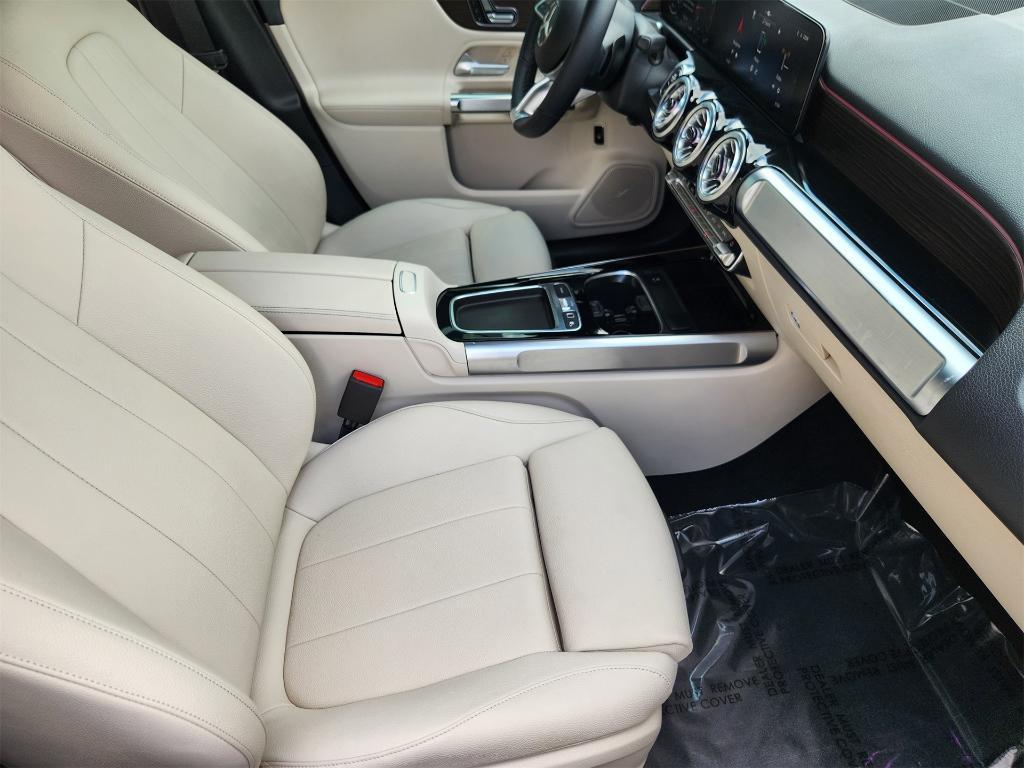 used 2025 Mercedes-Benz GLB 250 car, priced at $42,498