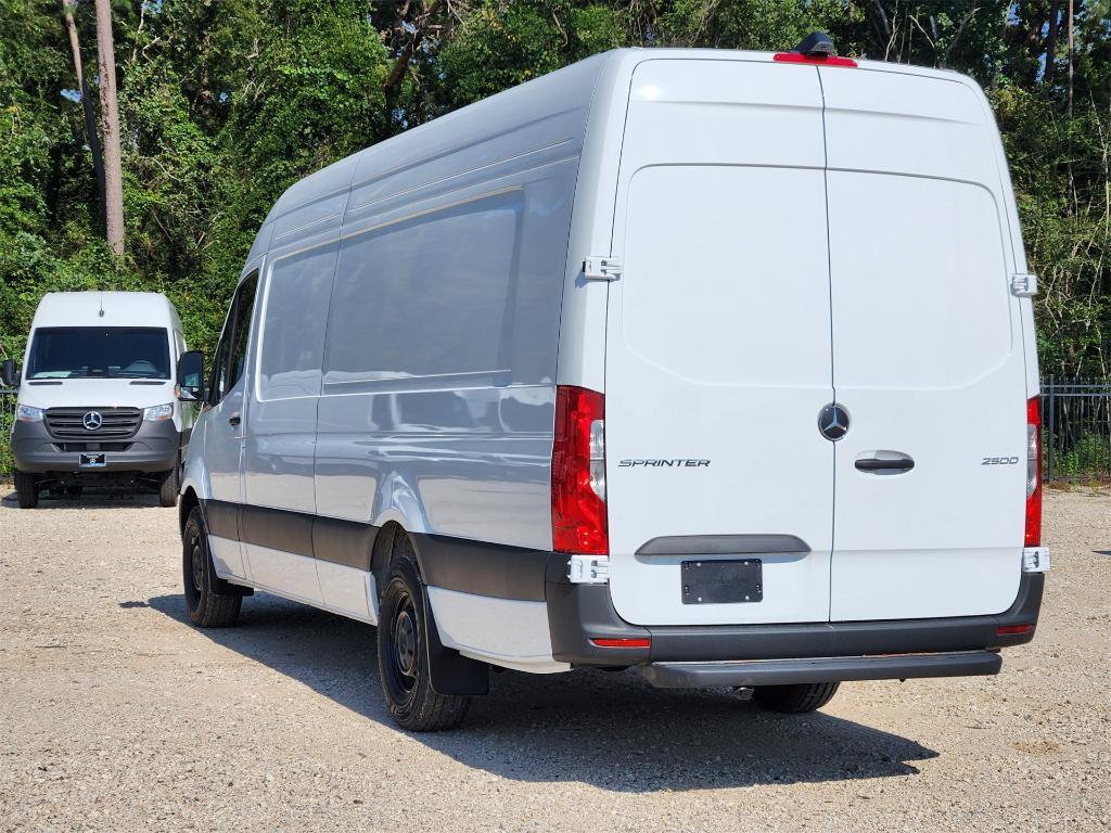 new 2025 Mercedes-Benz Sprinter 2500 car, priced at $64,288