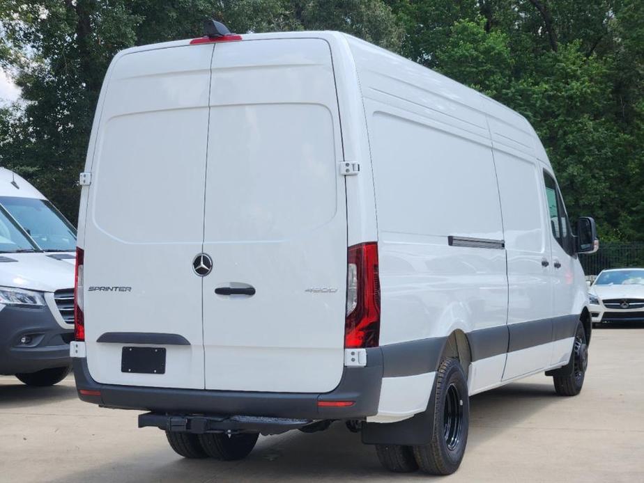 new 2024 Mercedes-Benz Sprinter 4500 car, priced at $77,116