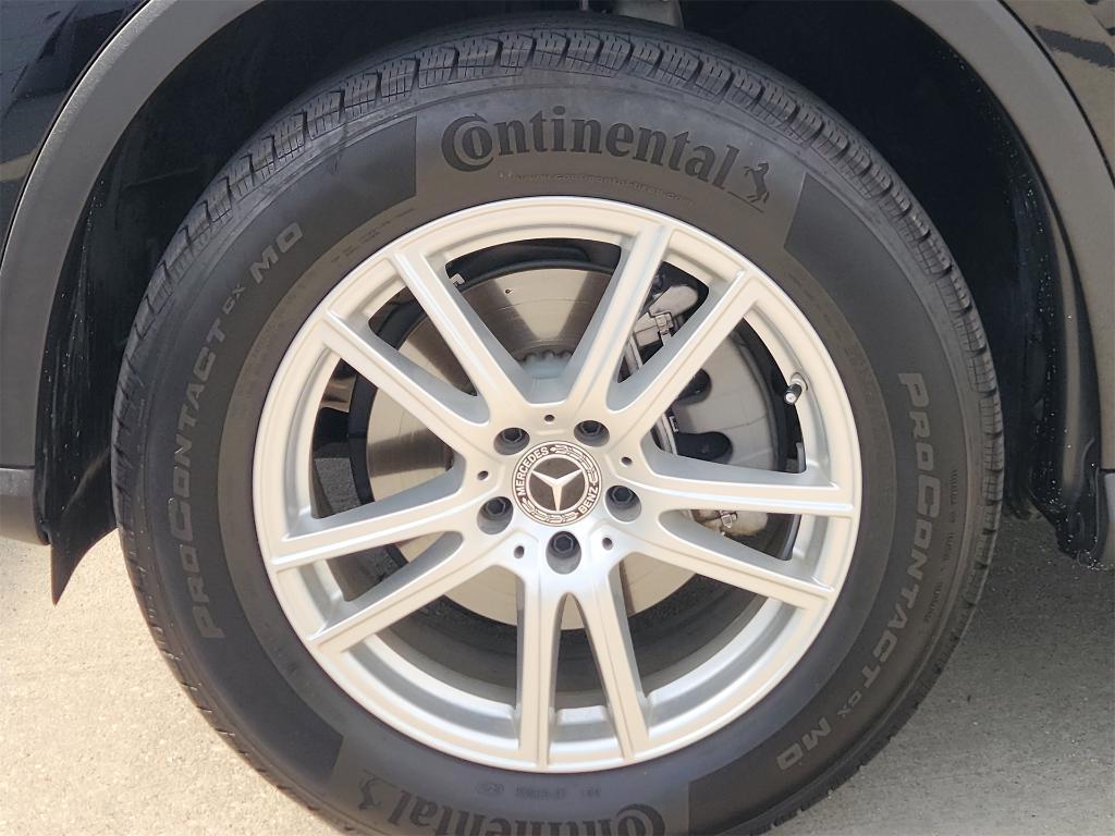 used 2025 Mercedes-Benz GLC 300 car, priced at $44,998