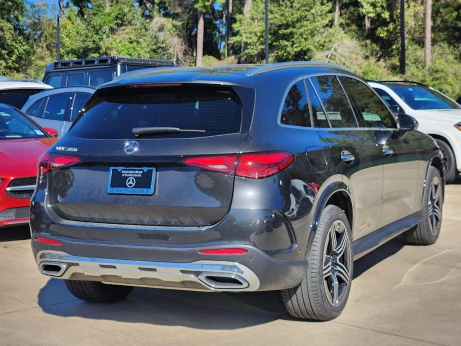 new 2025 Mercedes-Benz GLC 300 car