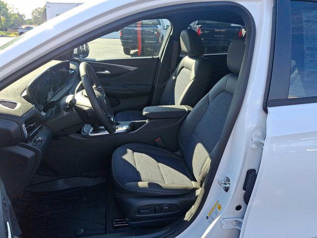 new 2025 Buick Envista car, priced at $26,565