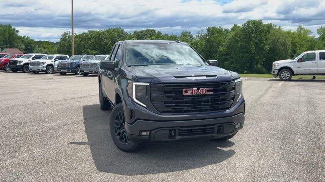 new 2024 GMC Sierra 1500 car, priced at $55,090