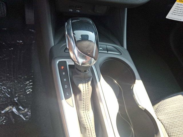 new 2025 Buick Envista car, priced at $28,250