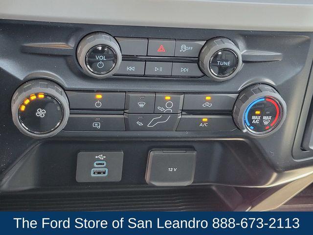 new 2025 Ford F-250 car, priced at $52,740