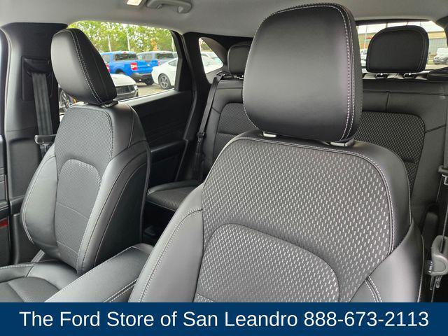 new 2025 Ford Escape PHEV car, priced at $33,025