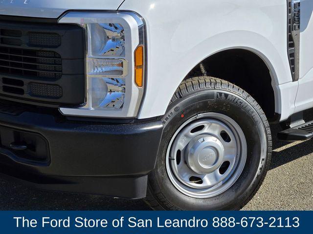 new 2025 Ford F-250 car, priced at $45,921