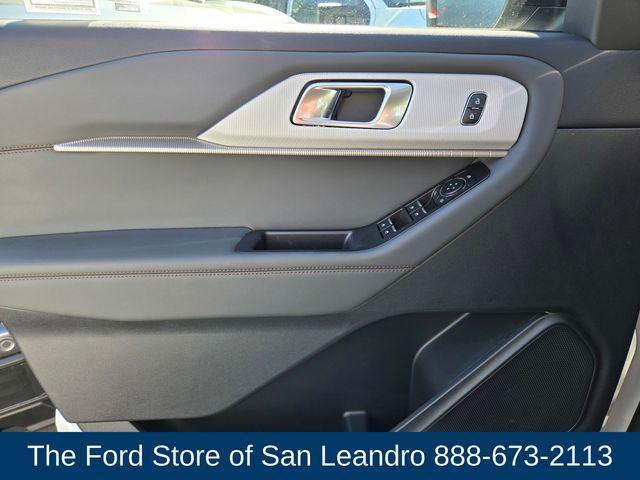 new 2025 Ford Explorer car, priced at $47,456
