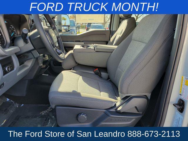 new 2025 Ford F-250 car, priced at $61,055