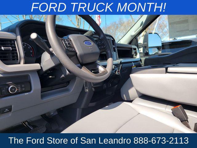 new 2025 Ford F-250 car, priced at $47,925