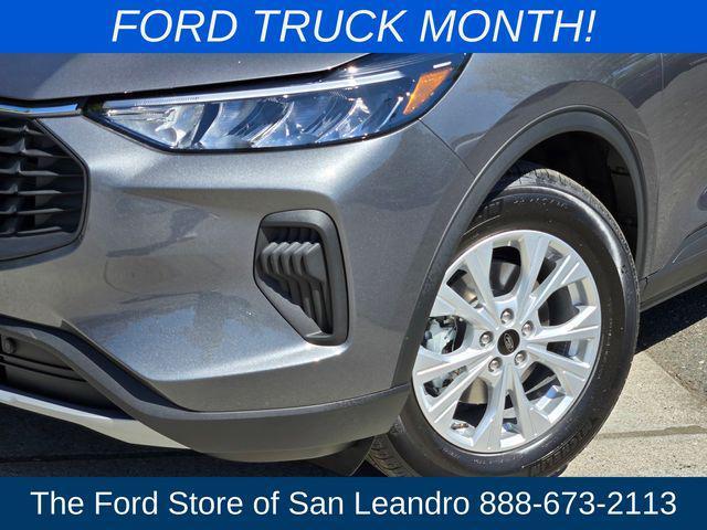 new 2025 Ford Escape car, priced at $29,554