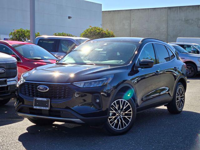 new 2025 Ford Escape PHEV car, priced at $32,095