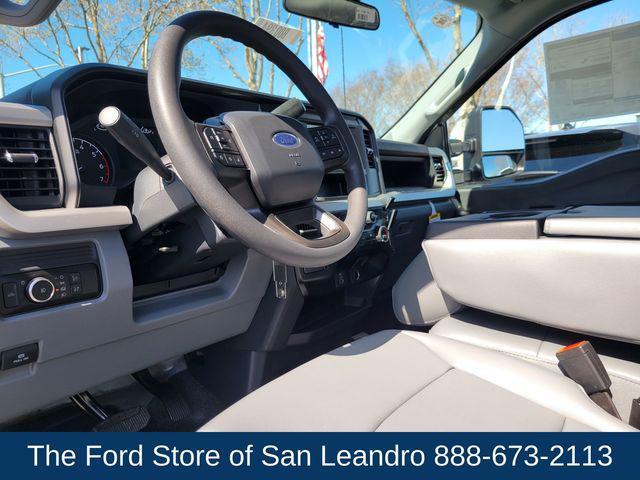 new 2025 Ford F-250 car, priced at $47,925