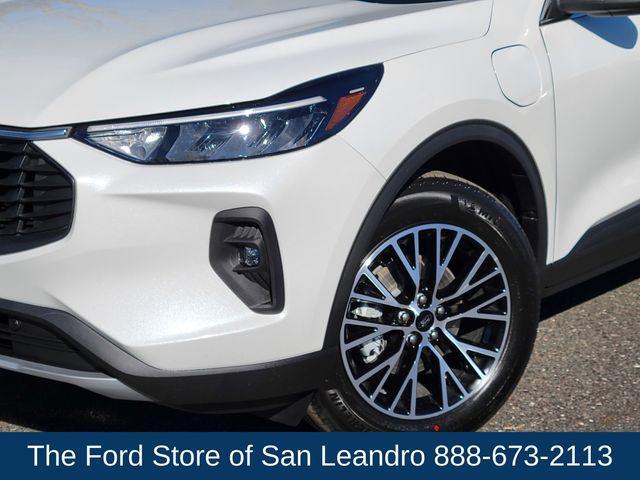 new 2025 Ford Escape PHEV car, priced at $35,041