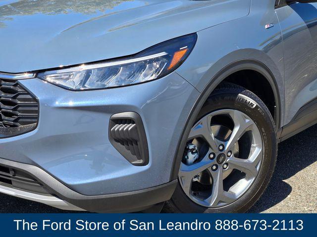 new 2025 Ford Escape car, priced at $29,925