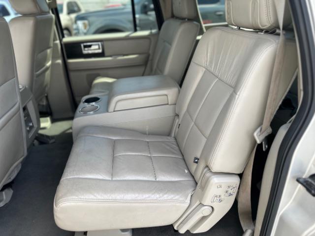 used 2007 Lincoln Navigator car, priced at $9,995