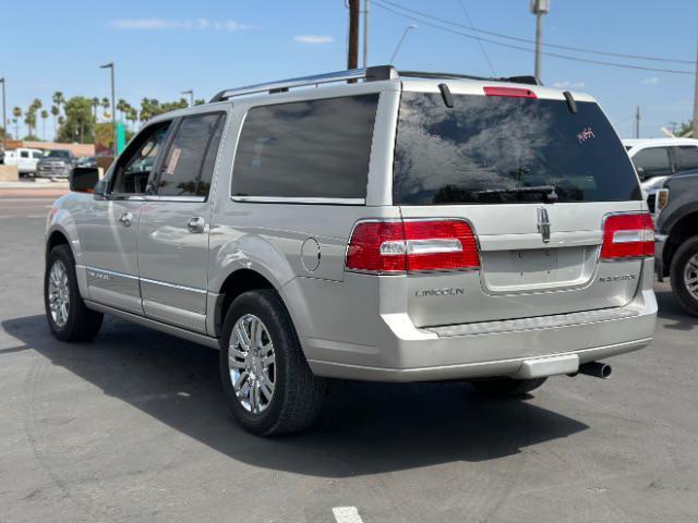 used 2007 Lincoln Navigator car, priced at $9,995