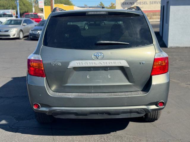 used 2009 Toyota Highlander car, priced at $11,995