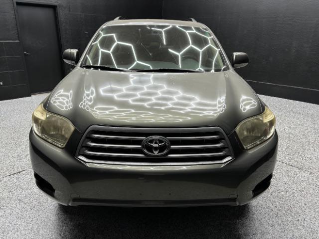 used 2009 Toyota Highlander car, priced at $11,995