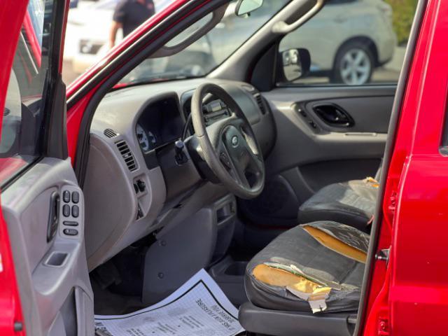 used 2001 Ford Escape car, priced at $4,995