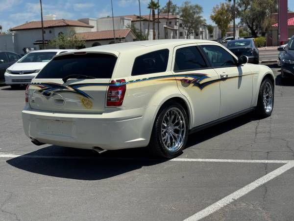 used 2005 Dodge Magnum car, priced at $9,995
