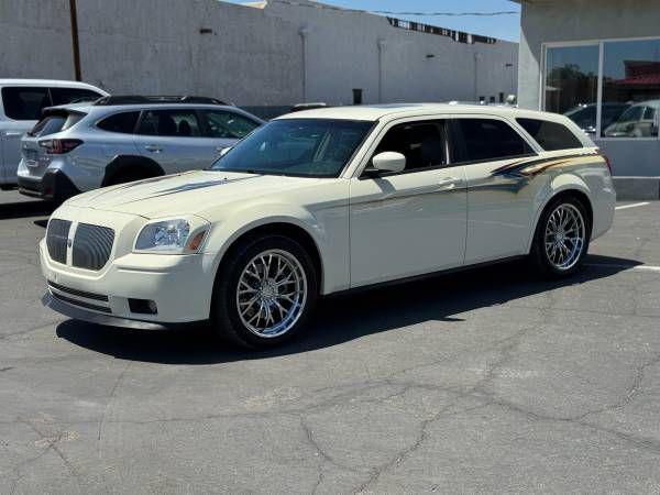 used 2005 Dodge Magnum car, priced at $9,995