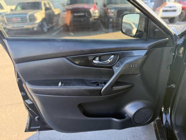used 2019 Nissan Rogue car, priced at $15,495