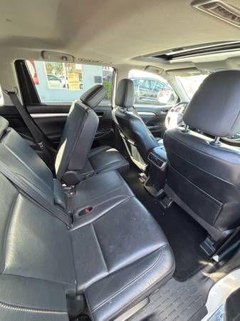 used 2016 Toyota Highlander car, priced at $15,995