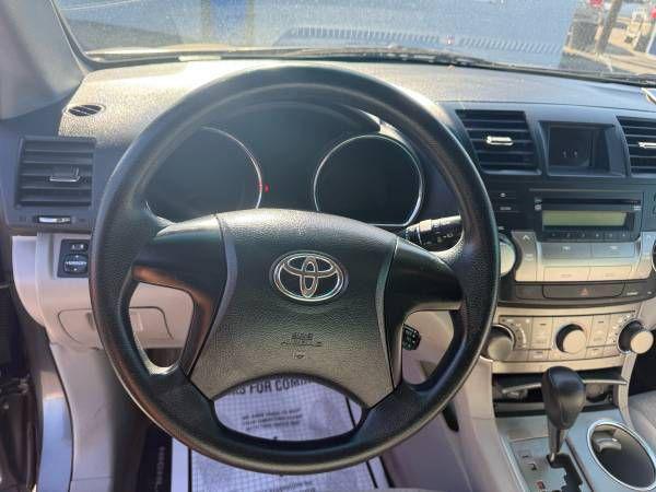 used 2010 Toyota Highlander car, priced at $9,995