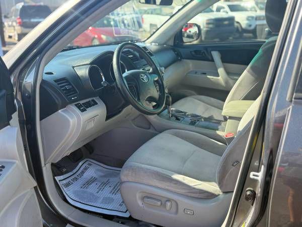 used 2010 Toyota Highlander car, priced at $9,995