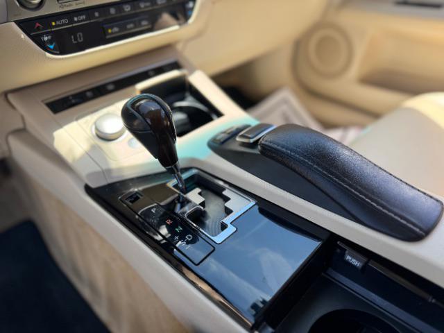 used 2013 Lexus ES 350 car, priced at $12,995