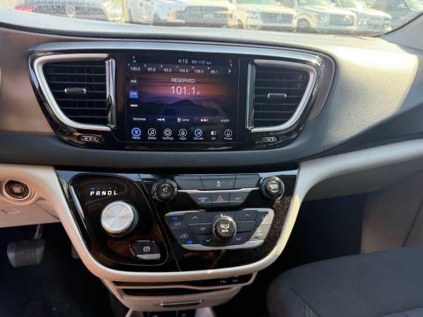 used 2017 Chrysler Pacifica car, priced at $11,995