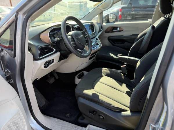 used 2017 Chrysler Pacifica car, priced at $11,995
