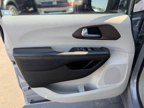 used 2017 Chrysler Pacifica car, priced at $11,995
